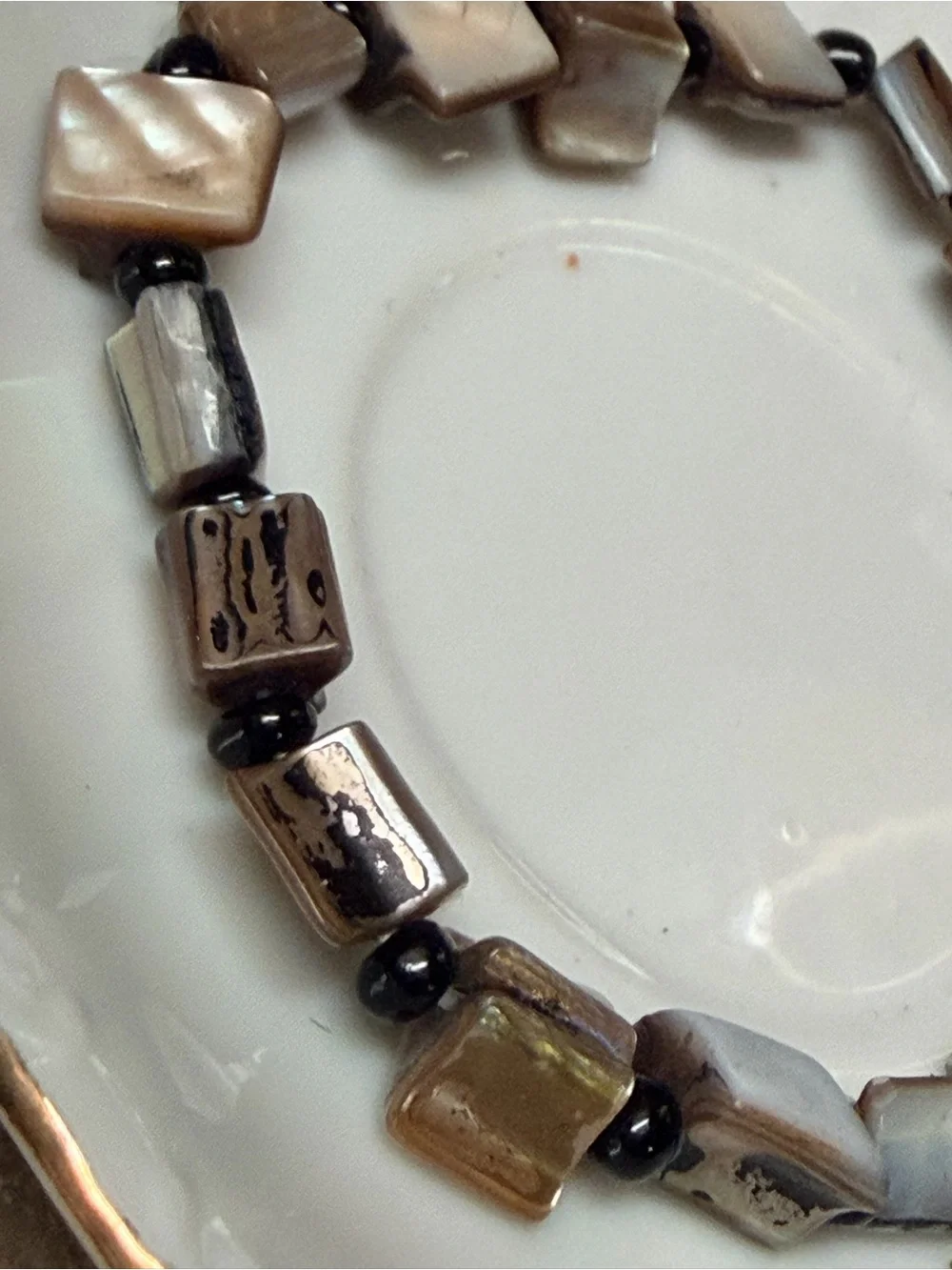 Natural‎ Mother of Pearl Stretch Bracelet Neutral Boho Shell Beaded